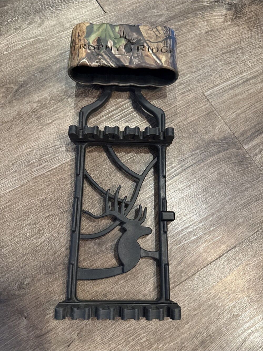 Trophy Ridge Camo Threat 1- Piece 5 Arrow Quiver LIGHT NO MOUNTING HARDWARE